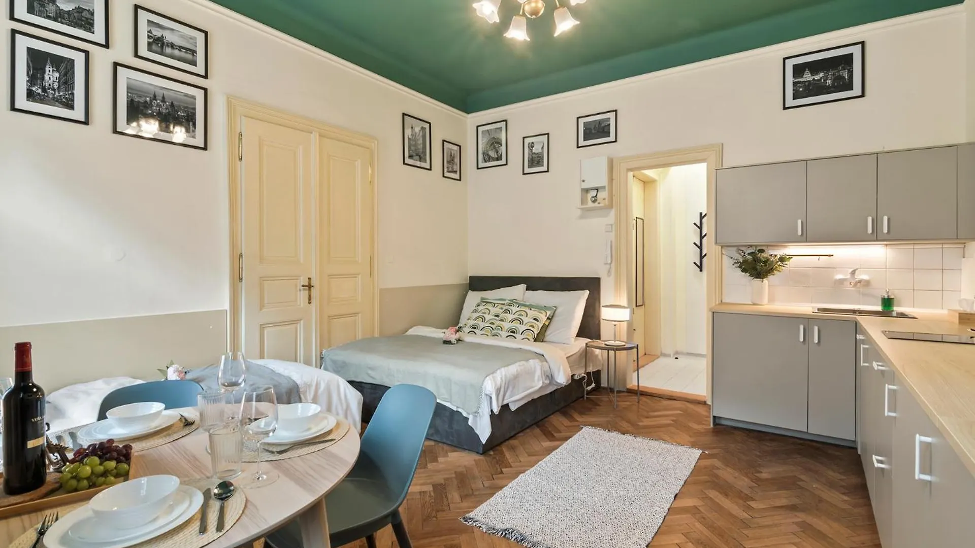 Apts In Old Town Prague By Michal&Friends 0*,